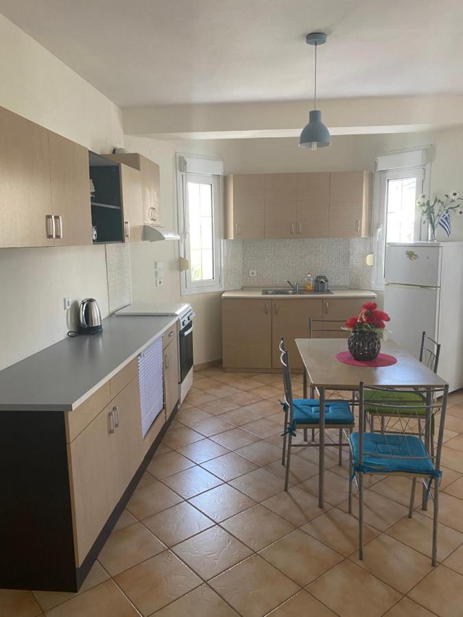 Kelesi Apartments Nea Kallikrateia Eksteriør billede